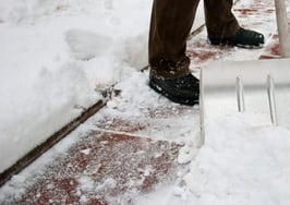 How to ensure buyers are comfortable at open houses during winter