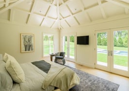Luxury listing: modern manor house in the Hamptons