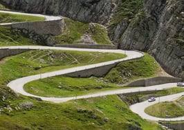 winding road, shift